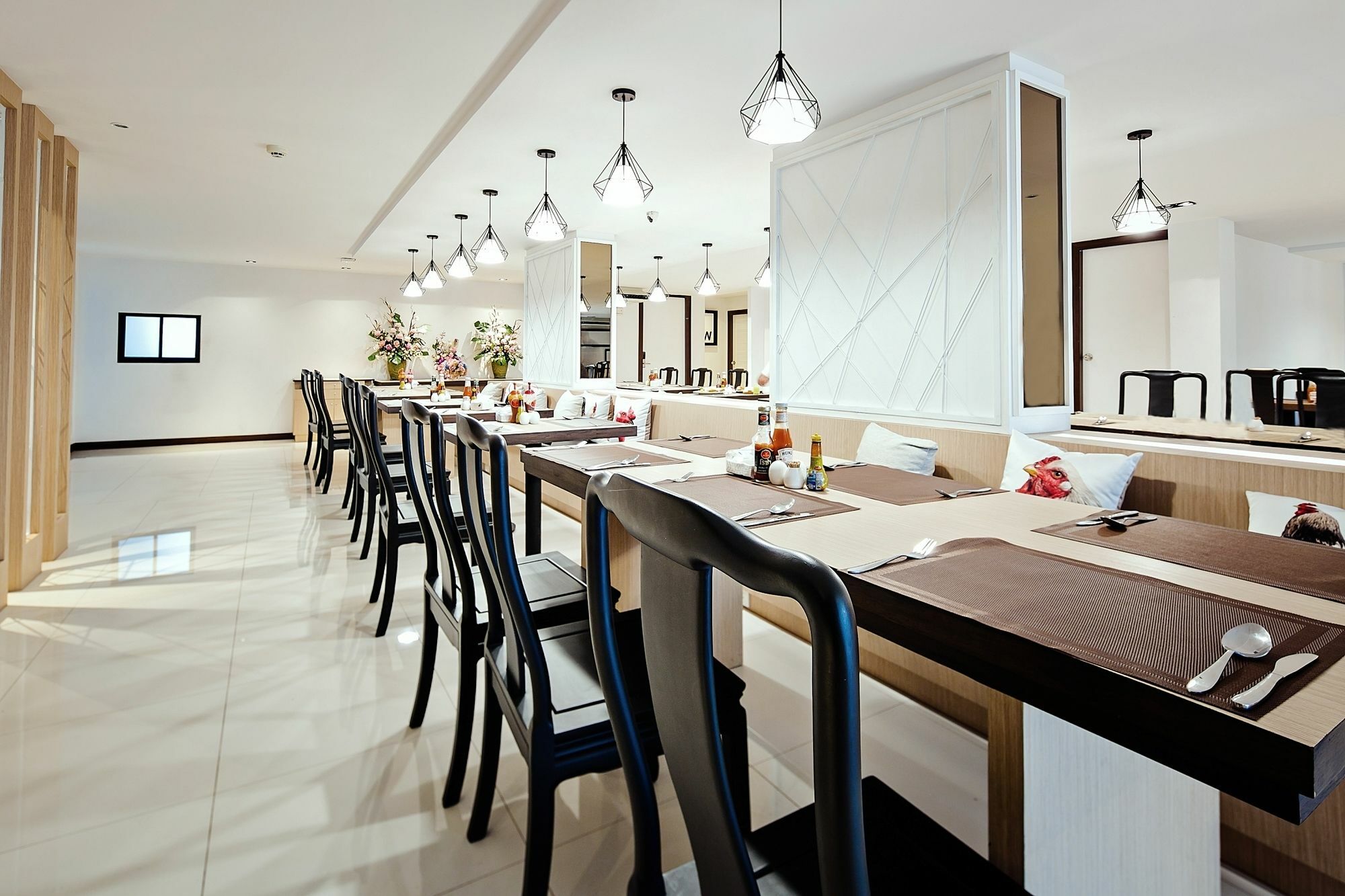 Three Sukhumvit Hotel - Sha Plus Certified Bangkok Exteriör bild